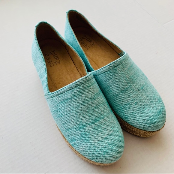 Naturalizer Thea 3 Slip-On Turquoise Linen Fabric - Picture 2 of 10